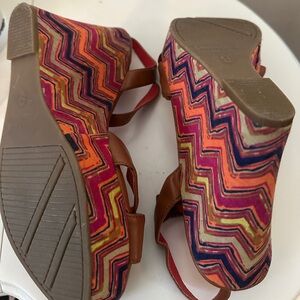 Vibrant Zigzag Wedge Sandals